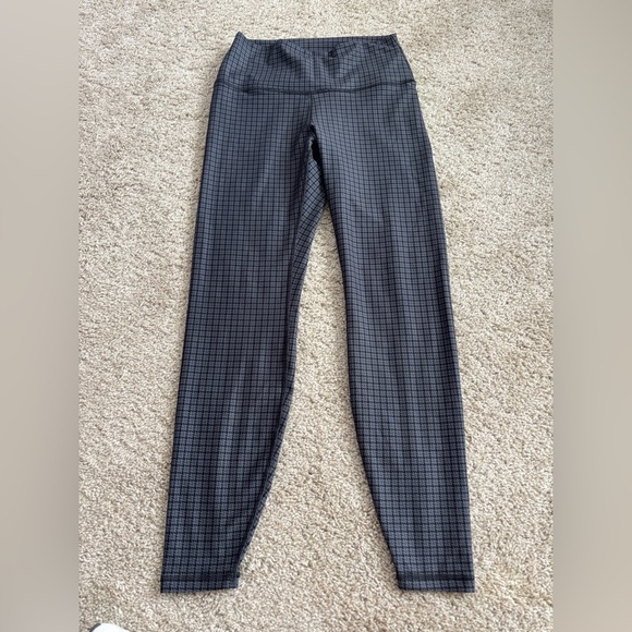 Gilly Hicks Pants - Gilly Hicks Women’s Gray Plaid Active Leggings Size Medium